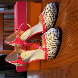 kate spade 6.5 Lou Natural/Boa print with box